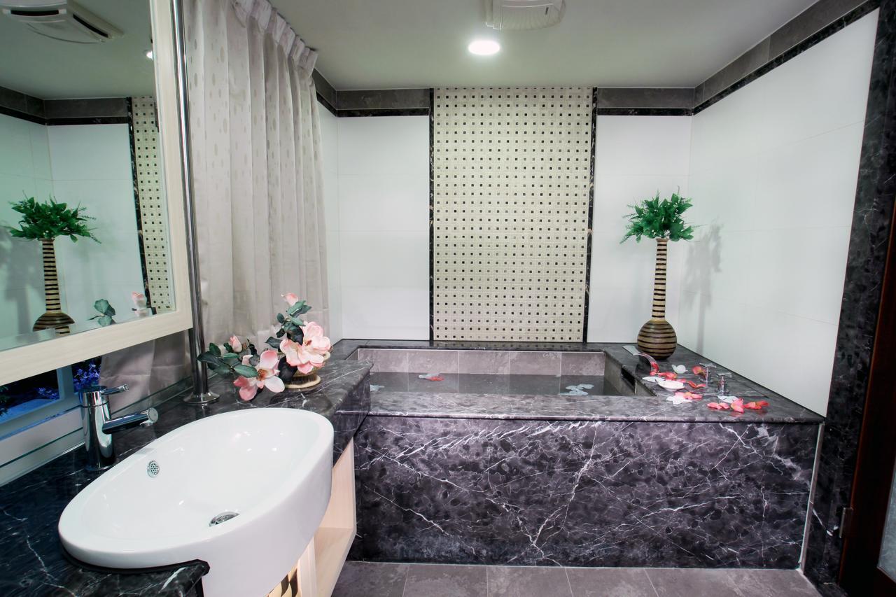 Chuang-Tang Spring Spa Hotel - Deyang Jiaoxi Zewnętrze zdjęcie