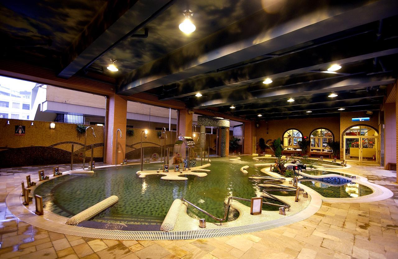 Chuang-Tang Spring Spa Hotel - Deyang Jiaoxi Zewnętrze zdjęcie