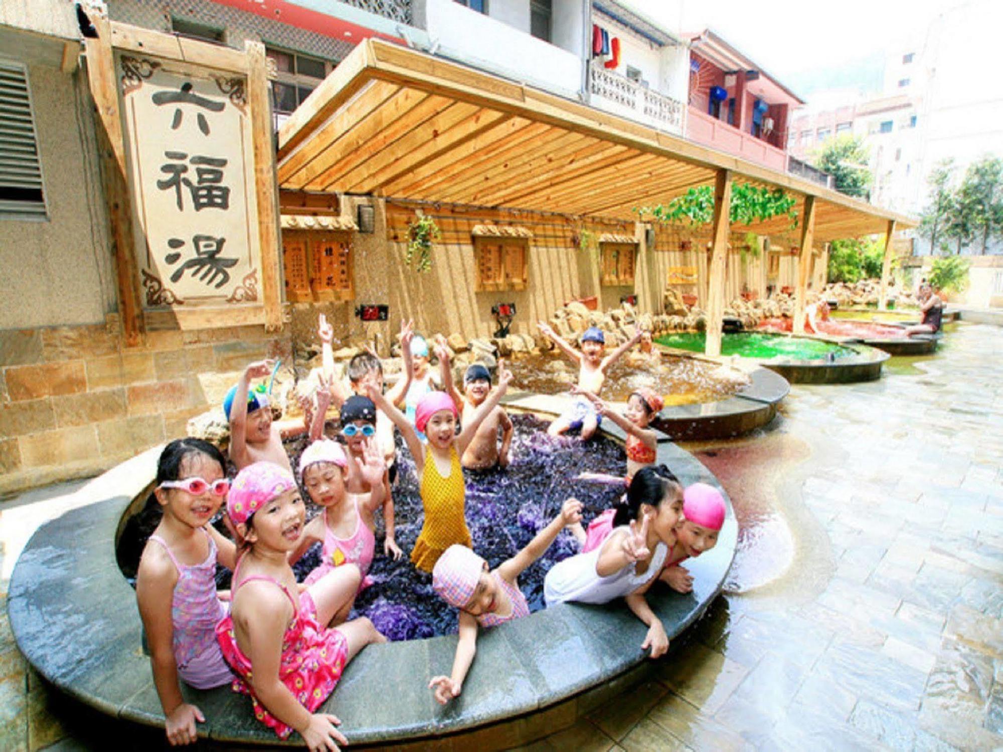 Chuang-Tang Spring Spa Hotel - Deyang Jiaoxi Zewnętrze zdjęcie